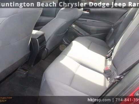 Used 2020 Toyota Corolla LE image 32