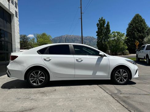 Used 2023 Kia Forte LXS FWD image 12
