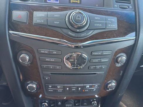 Used 2014 INFINITI QX80 4WD w/ Deluxe Touring Package image 22
