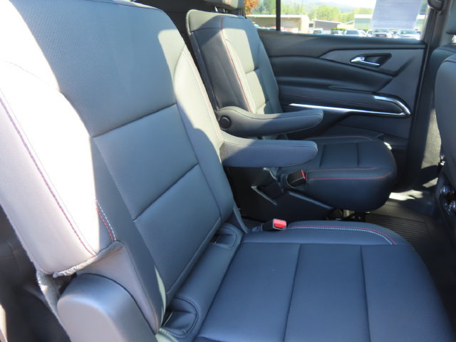Used 2024 Chevrolet Traverse Z71 w/ LPO, Floor Liner Package AWD/4WD image 45