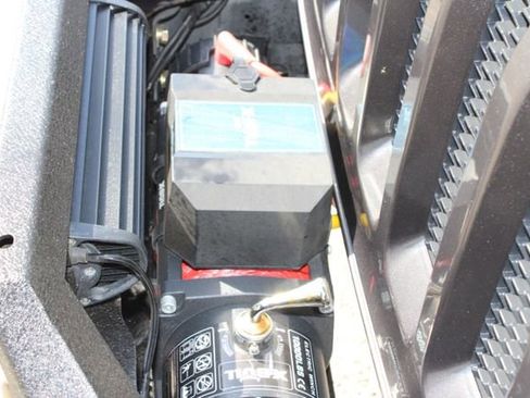 Used 2020 Jeep Wrangler Sport image 16