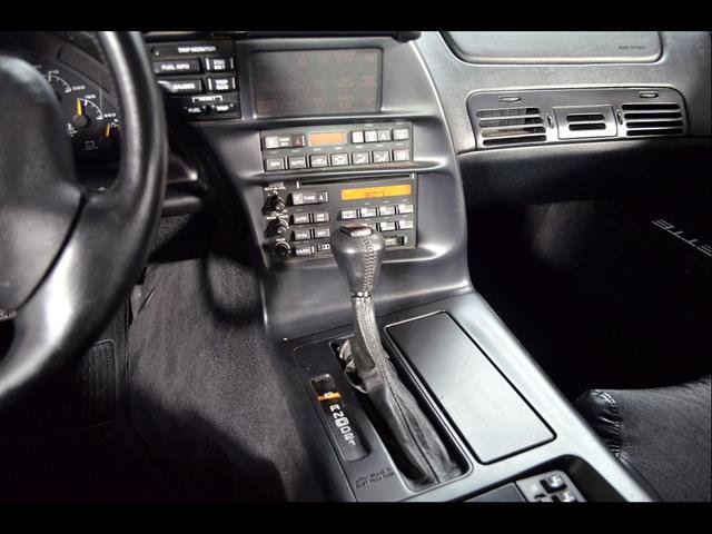 Used 1994 Chevrolet Corvette Coupe RWD image 13