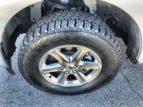 Used 2024 Ford F150 XLT w/ Tow/Haul Package image 10