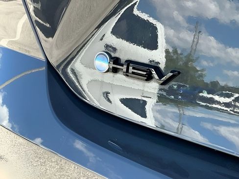 Used 2025 Toyota Camry XSE FWD image 15