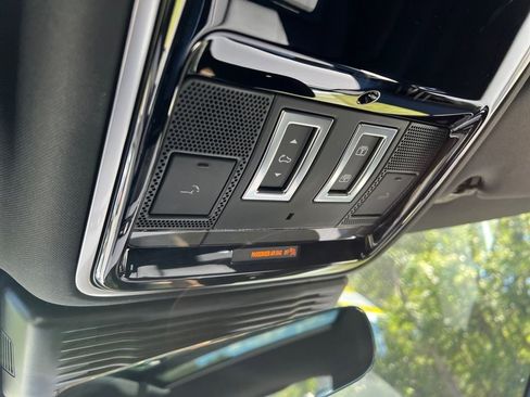 New 2026 Land Rover Range Rover Velar S image 25