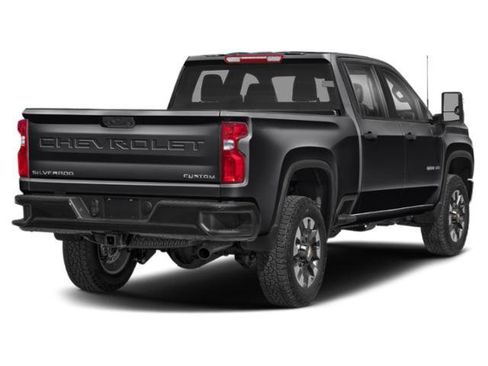 Used 2022 Chevrolet Silverado 2500 Custom w/ Custom Value Package AWD/4WD image 2