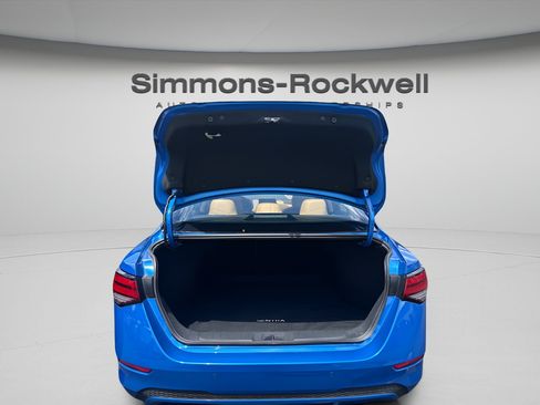 Used 2025 Nissan Sentra SV w/ SV Premium Package FWD image 8