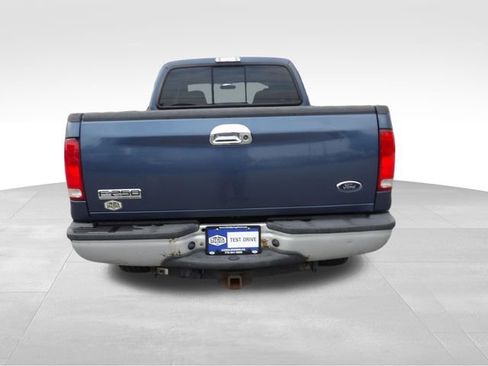 Used 2006 Ford F250 XLT AWD/4WD image 6