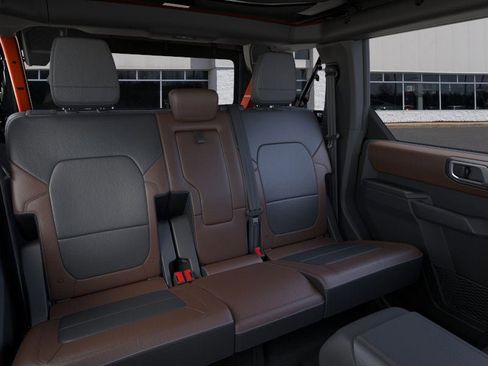 New 2024 Ford Bronco Outer Banks image 11