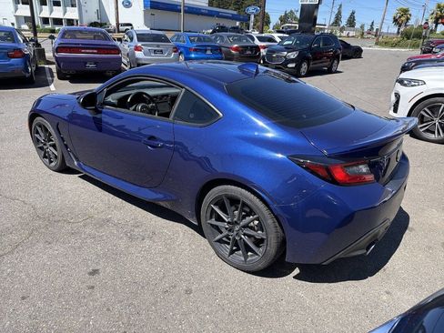 Used 2023 Toyota GR86 Premium RWD image 2