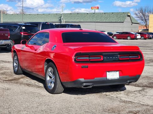 Used 2022 Dodge Challenger SXT image 7