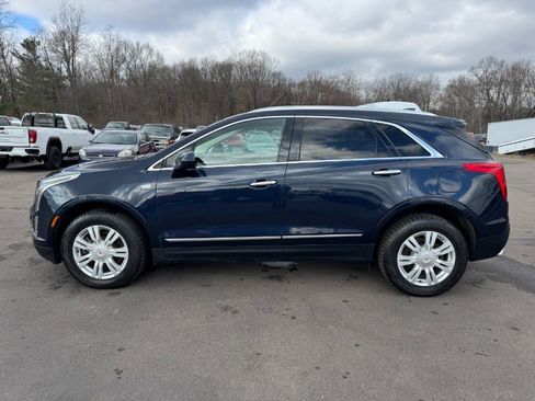 Used 2017 Cadillac XT5 Luxury image 2