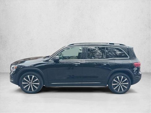 Used 2023 Mercedes-Benz GLB 250 image 9