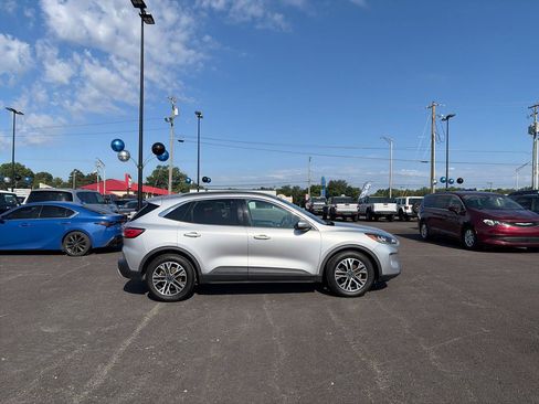 Used 2020 Ford Escape SEL FWD image 2
