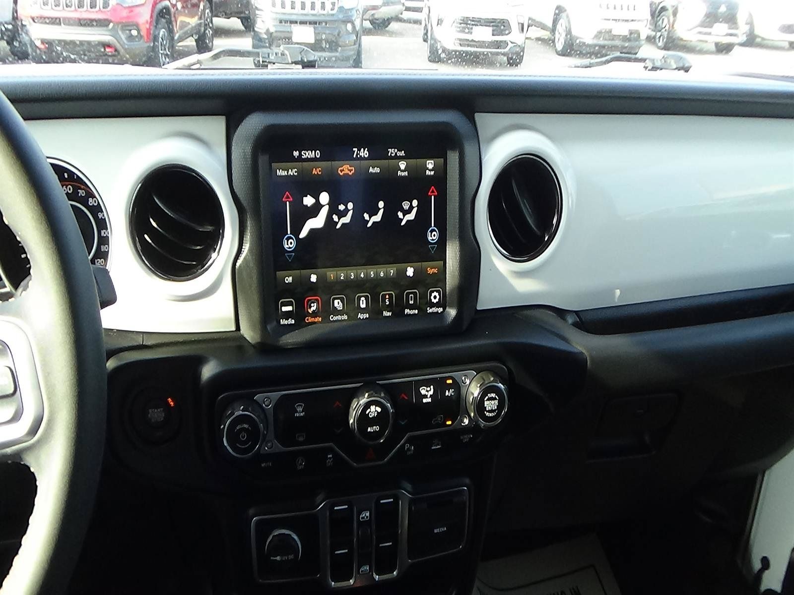 Used 2023 Jeep Gladiator Overland AWD/4WD image 15