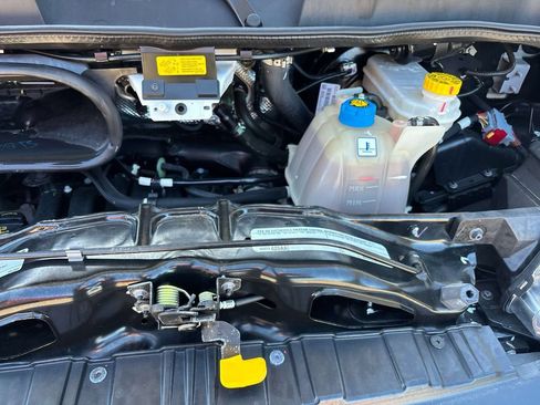 Used 2026 RAM ProMaster 2500 w/ Convenience Group FWD image 7
