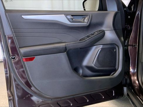 Certified 2023 Ford Escape Active FWD image 25