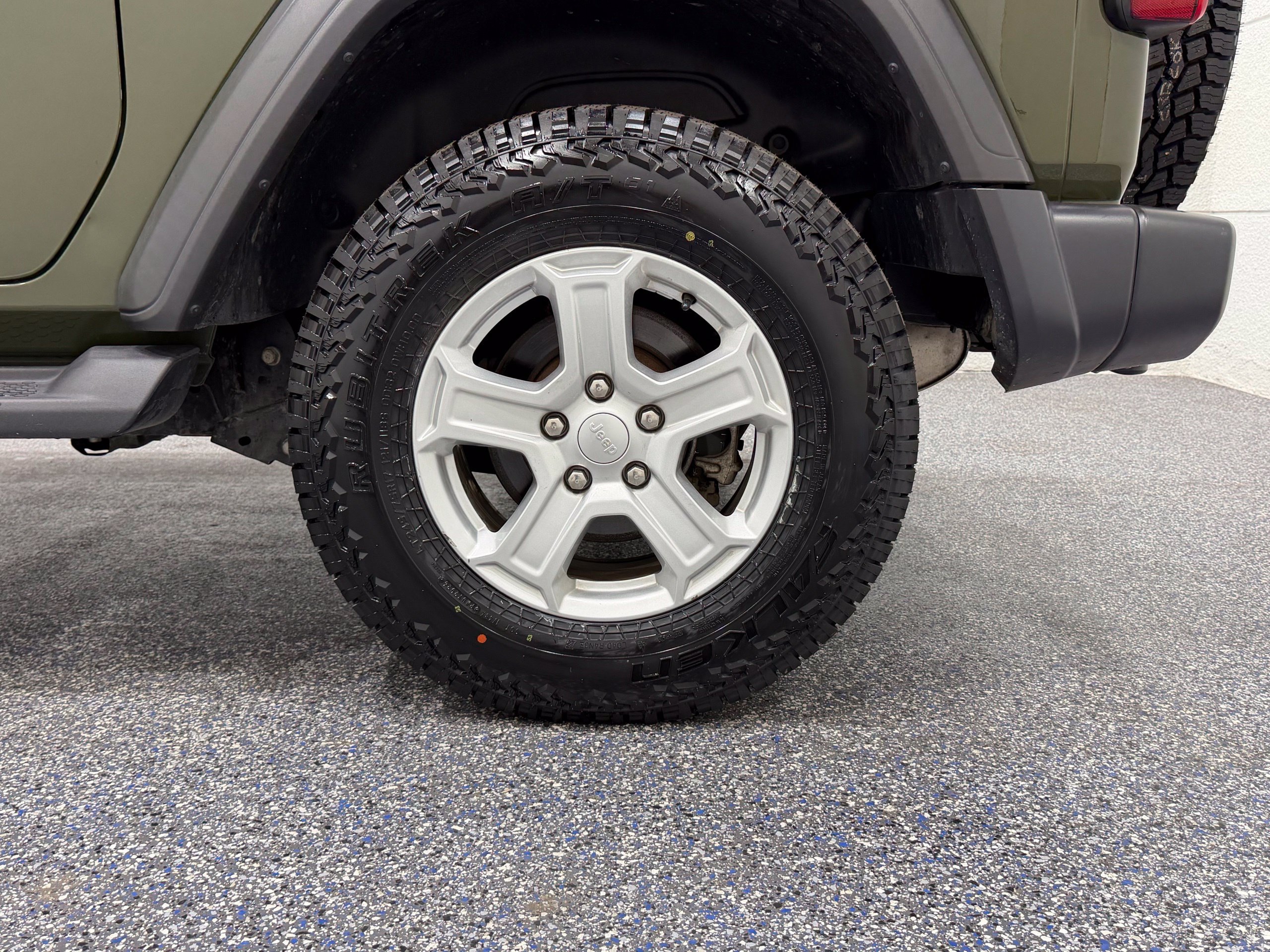 Used 2021 Jeep Wrangler Sport AWD/4WD image 12