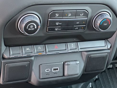 New 2026 Chevrolet Silverado 1500 W/T w/ WT Value Package image 18