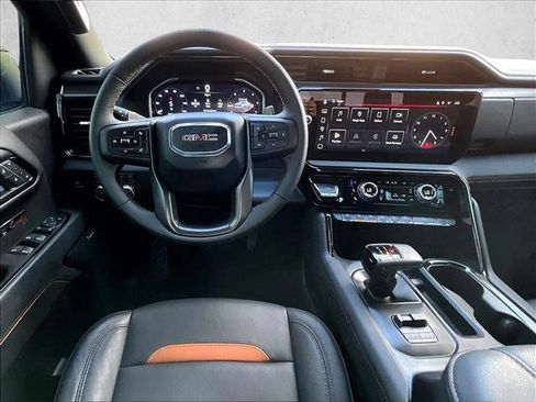 Certified 2025 GMC Sierra 1500 AT4 w/ AT4 Premium Package image 7