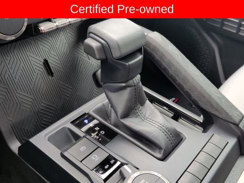 Certified 2025 Toyota Tacoma SR5 AWD/4WD image 22