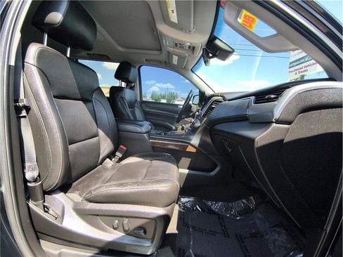 Used 2018 Chevrolet Tahoe LT image 13