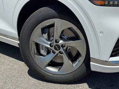 New 2026 Genesis GV70 2.5T Advanced AWD/4WD image 6