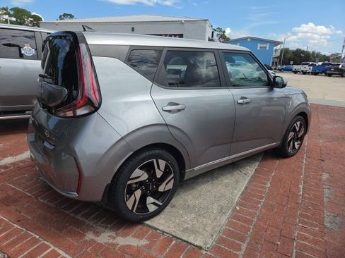 Used 2023 Kia Soul GT-Line FWD image 3