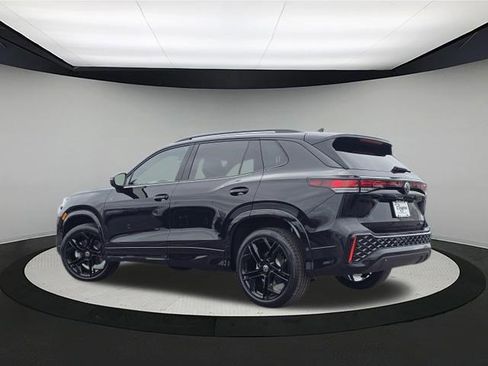 New 2026 Volkswagen Tiguan SE R-Line AWD/4WD image 5