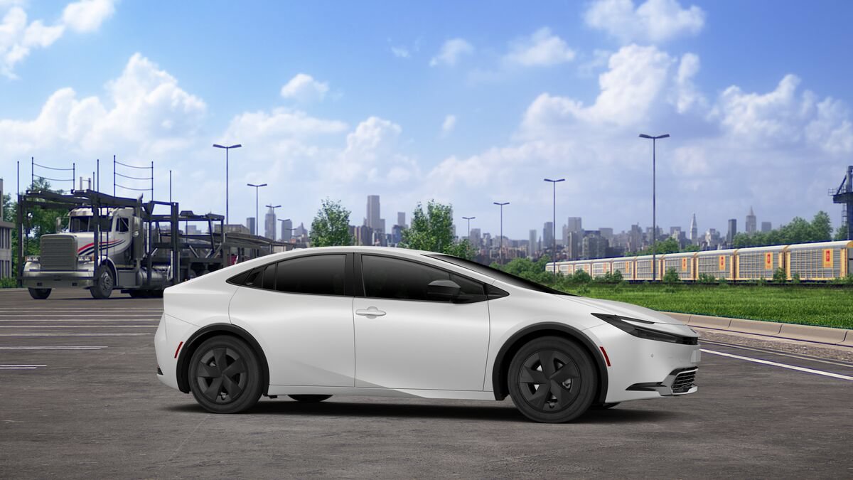 New 2027 Toyota Prius LE FWD image 13
