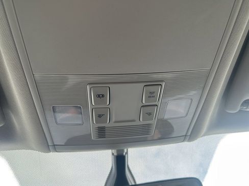 Used 2023 Volkswagen Taos S image 27