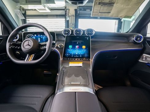 New 2025 Mercedes-Benz GLC 350e 4MATIC image 11