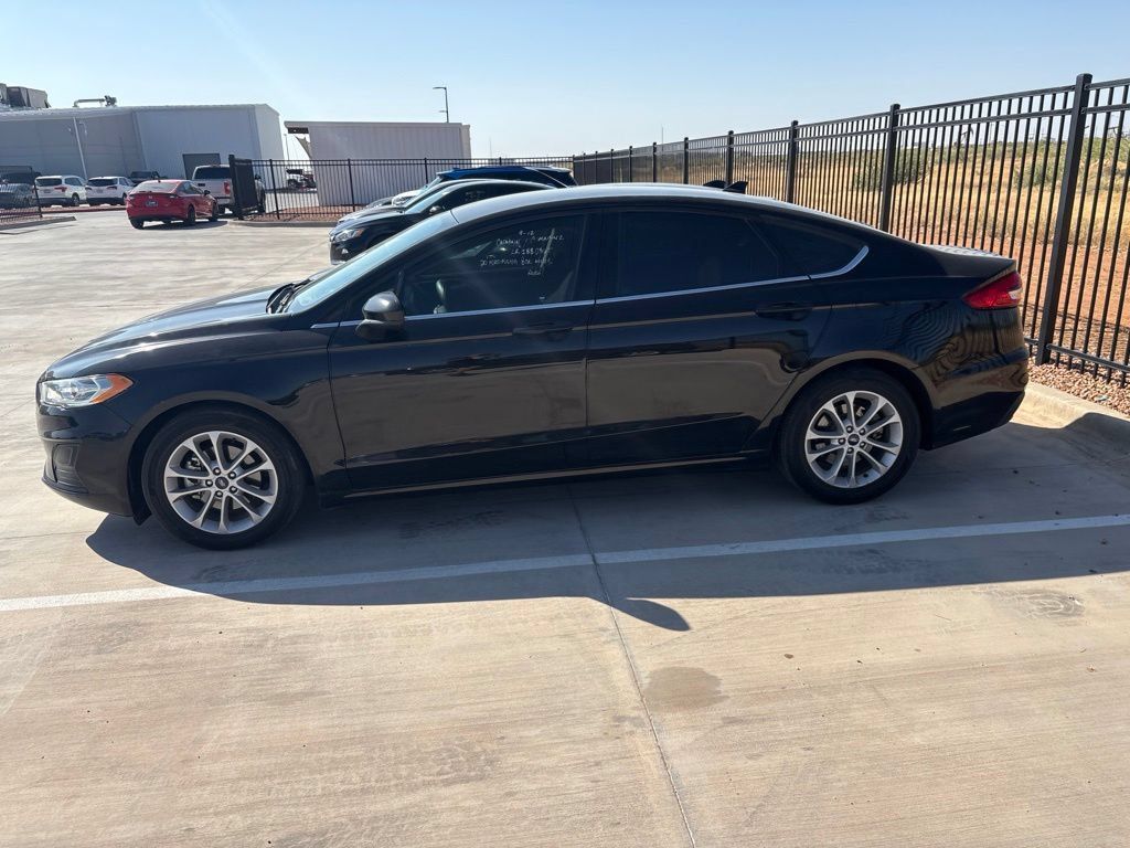 Used 2020 Ford Fusion SE FWD image 5