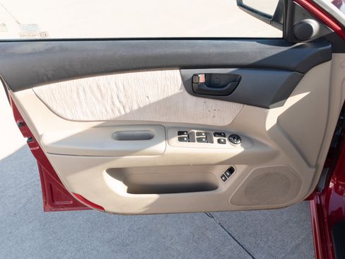 Used 2010 Kia Optima LX image 8