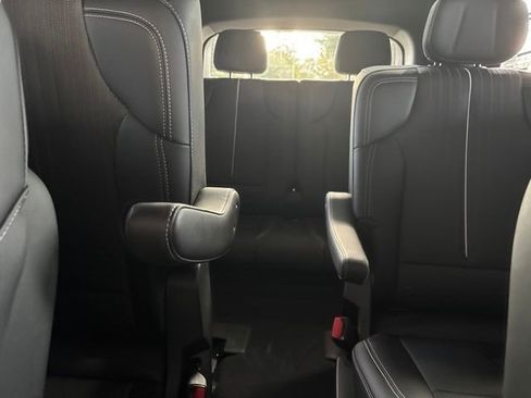 Certified 2026 Cadillac Vistiq Luxury AWD/4WD image 13