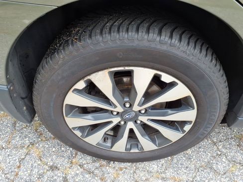 Used 2015 Subaru Outback 2.5i Limited AWD/4WD image 7