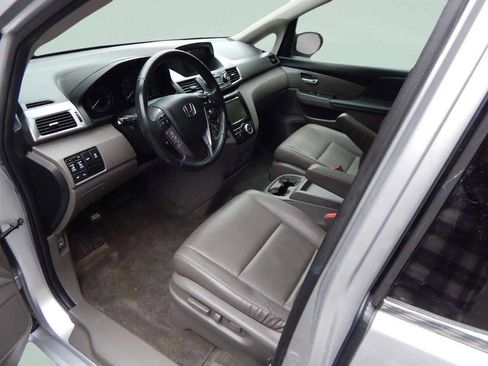 Used 2014 Honda Odyssey Touring image 11