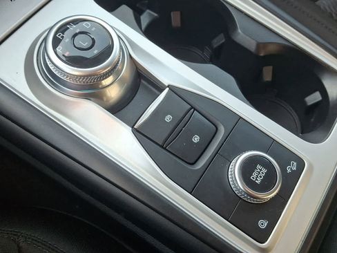 Certified 2023 Ford Explorer XLT image 18