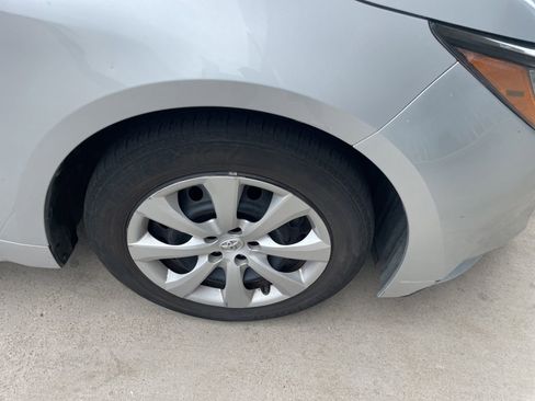 Used 2024 Toyota Corolla LE FWD image 5