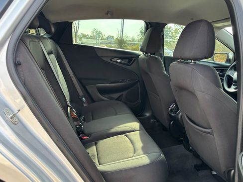 Used 2021 Chevrolet Malibu LT image 11