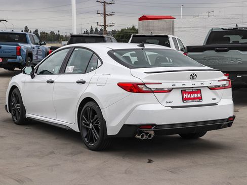 New 2026 Toyota Camry Hybrid image 5