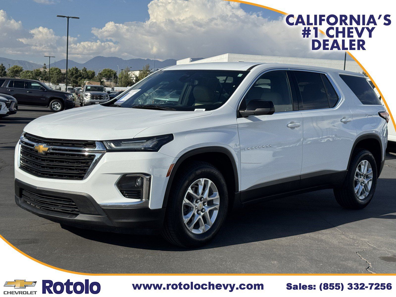 Used 2022 Chevrolet Traverse LS FWD image 3