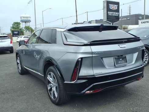 Certified 2024 Cadillac Lyriq Tech AWD/4WD image 7
