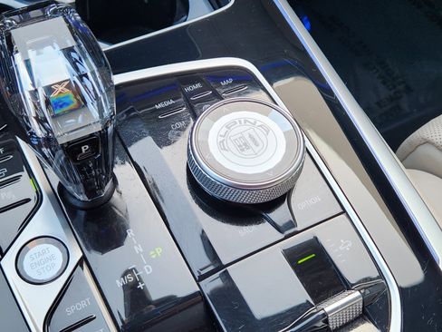 Used 2022 BMW ALPINA XB7 image 23