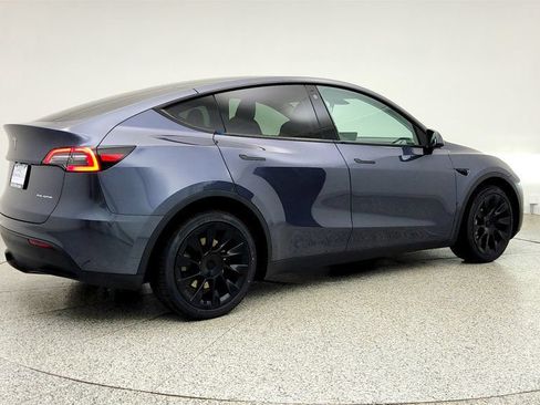 Used 2023 Tesla Model Y Long Range AWD/4WD image 5