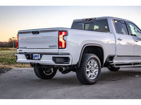Used 2024 Chevrolet Silverado 2500 High Country w/ High Country Premium Package image 20