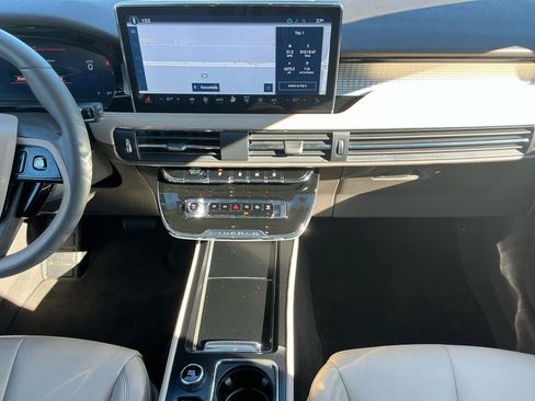 Certified 2024 Lincoln Corsair FWD image 20