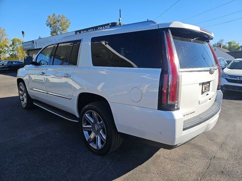 Used 2017 Cadillac Escalade ESV Luxury image 7