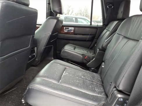 Used 2015 Lincoln Navigator 4WD image 9