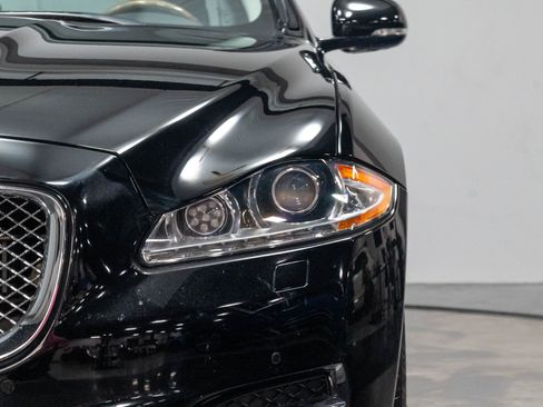 Used 2013 Jaguar XJ AWD image 47